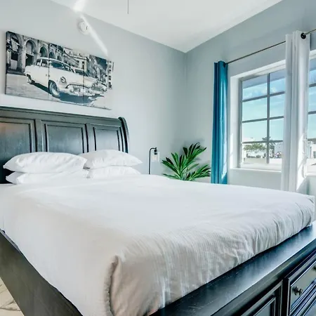 Beautiful Art Deco Studio In The Heart Of Sobe